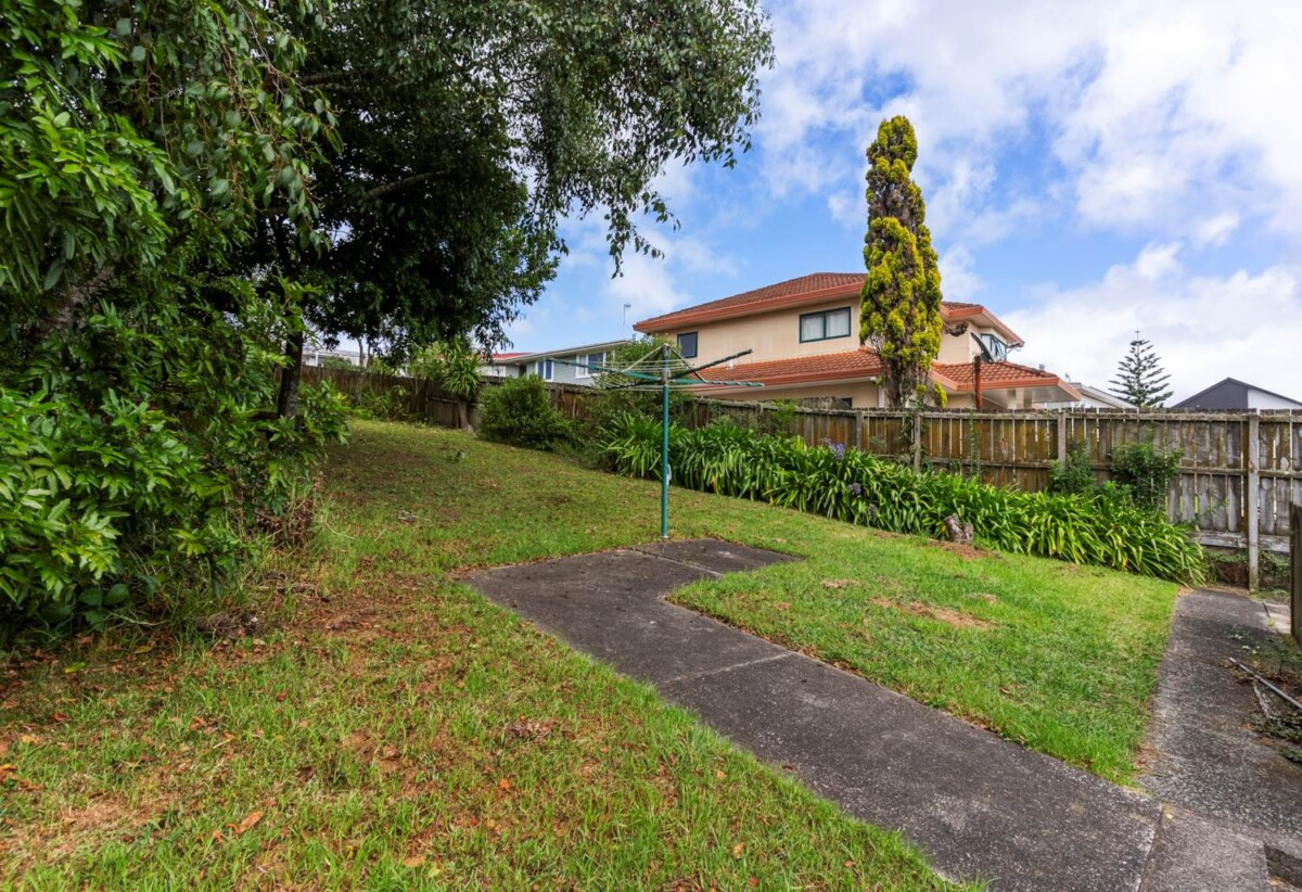 Once in 23 years, 3 beds 1 bath house with garage on 809m2 section, a large rumpus room downstairs with garage, close to local schools, parks, shops, and transport, 0.5 km to Marshall Laing School, 0.8 km to Lynfield College, 67 Dundale Avenue, Blockhouse Bay, Auckland