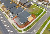 Brandnew 5 beds 3 baths house with double garage and 1 bed granny on 404m2 section, just moments from the upcoming Four Square and within a growing, vibrant community, 3.7 km to Te Hihi School, 4 km to Karaka School, 360/362 & 372 Linwood Road, Karaka, Auckland