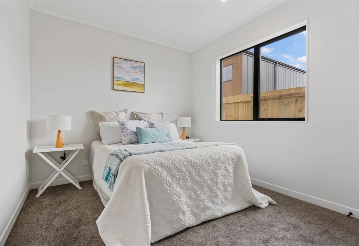 Brandnew 5 beds 3 baths house with double garage and 1 bed granny on 404m2 section, just moments from the upcoming Four Square and within a growing, vibrant community, 362 Linwood Road, Karaka, Auckland