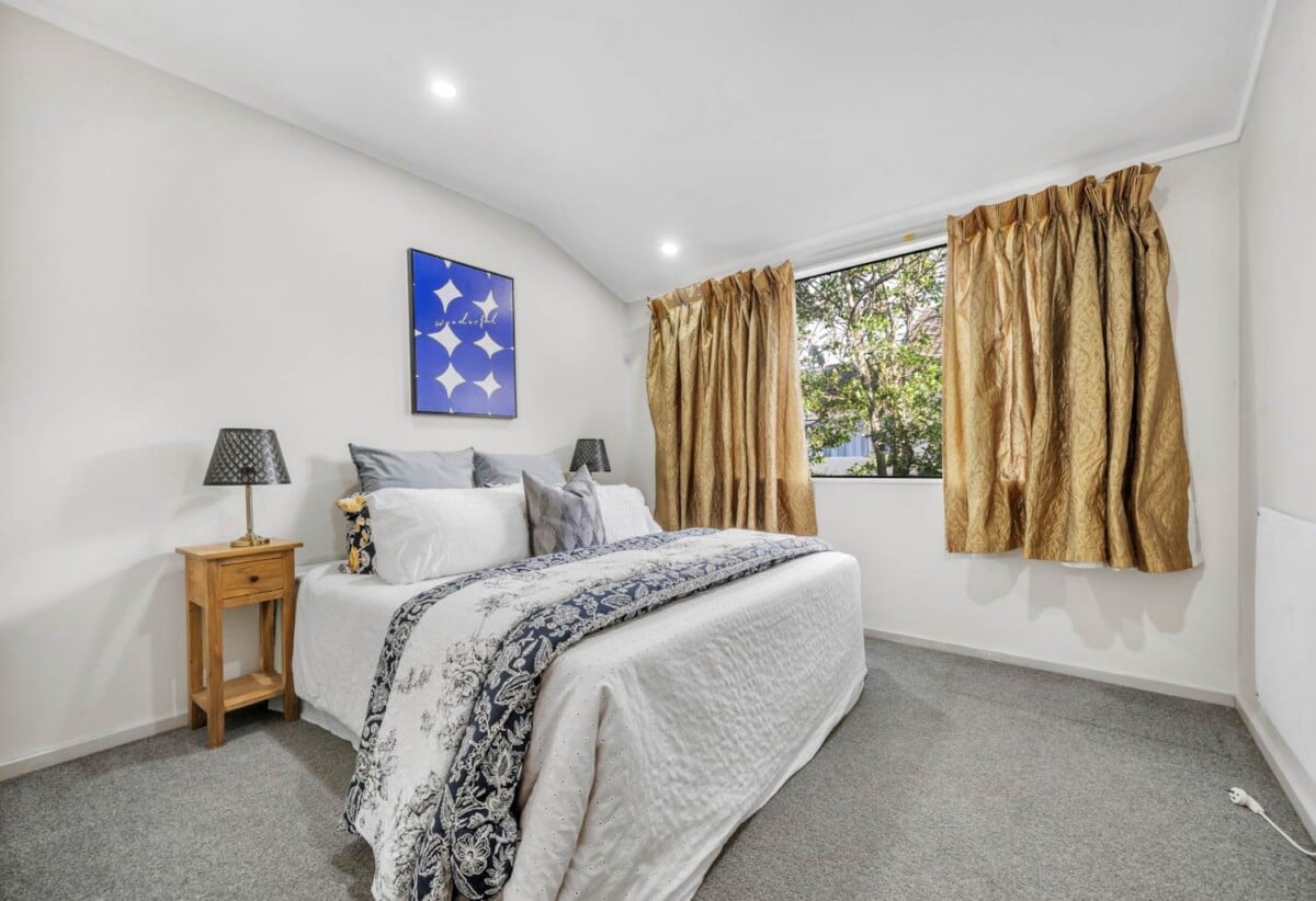 Mt Roskill Grammar school zone, 3 beds 2 baths house with carport, easy access to local sports fields, swimming facilities, and recreational amenities, schools, shops, motorway access, 0.2 km to Hay Park School, 0.3km to Waikowhai Intermediate, 1.2 km to Mt Roskill Grammar, 57A Staveley Avenue, Mt Roskill, Auckland