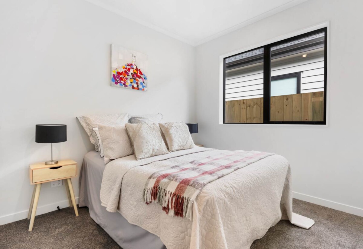 Brandnew 5 beds 3 baths house with double garage and 1 bed granny, just moments from the upcoming Four Square and within a growing, vibrant community, 3.7 km to Te Hihi School, 4 km to Karaka School, 360 Linwood Road, Karaka, Auckland