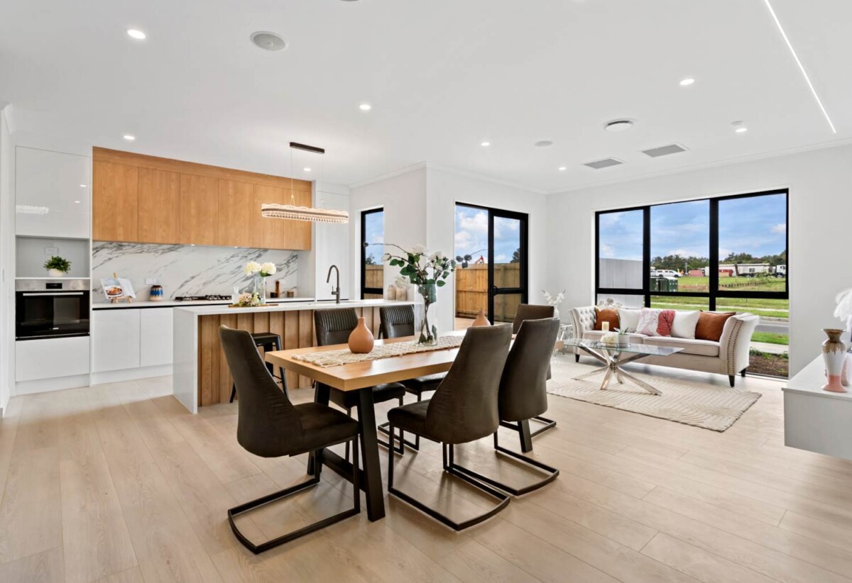 Brandnew 5 beds 3 baths house with double garage and 1 bed granny, just moments from the upcoming Four Square and within a growing, vibrant community, 3.7 km to Te Hihi School, 4 km to Karaka School, 360 Linwood Road, Karaka, Auckland