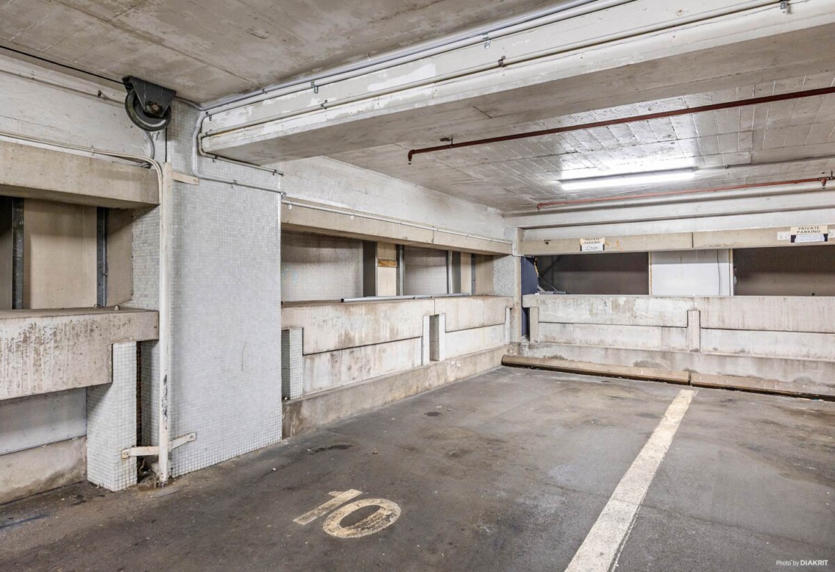 Auckland Girls’ Grammar School zone, Fully renovated, 198m2 2 beds + study room 2 baths 1 car park High St Penthouse apartment, Positioned steps from the City Rail Link transformation, 6A/55-57 High Street, City Centre, Auckland