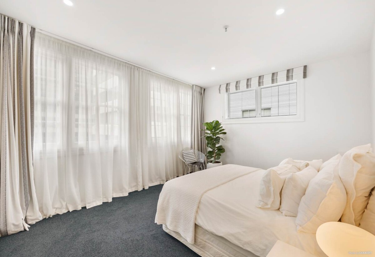 Auckland Girls’ Grammar School zone, Fully renovated, 198m2 2 beds + study room 2 baths 1 car park High St Penthouse apartment, Positioned steps from the City Rail Link transformation, 6A/55-57 High Street, City Centre, Auckland
