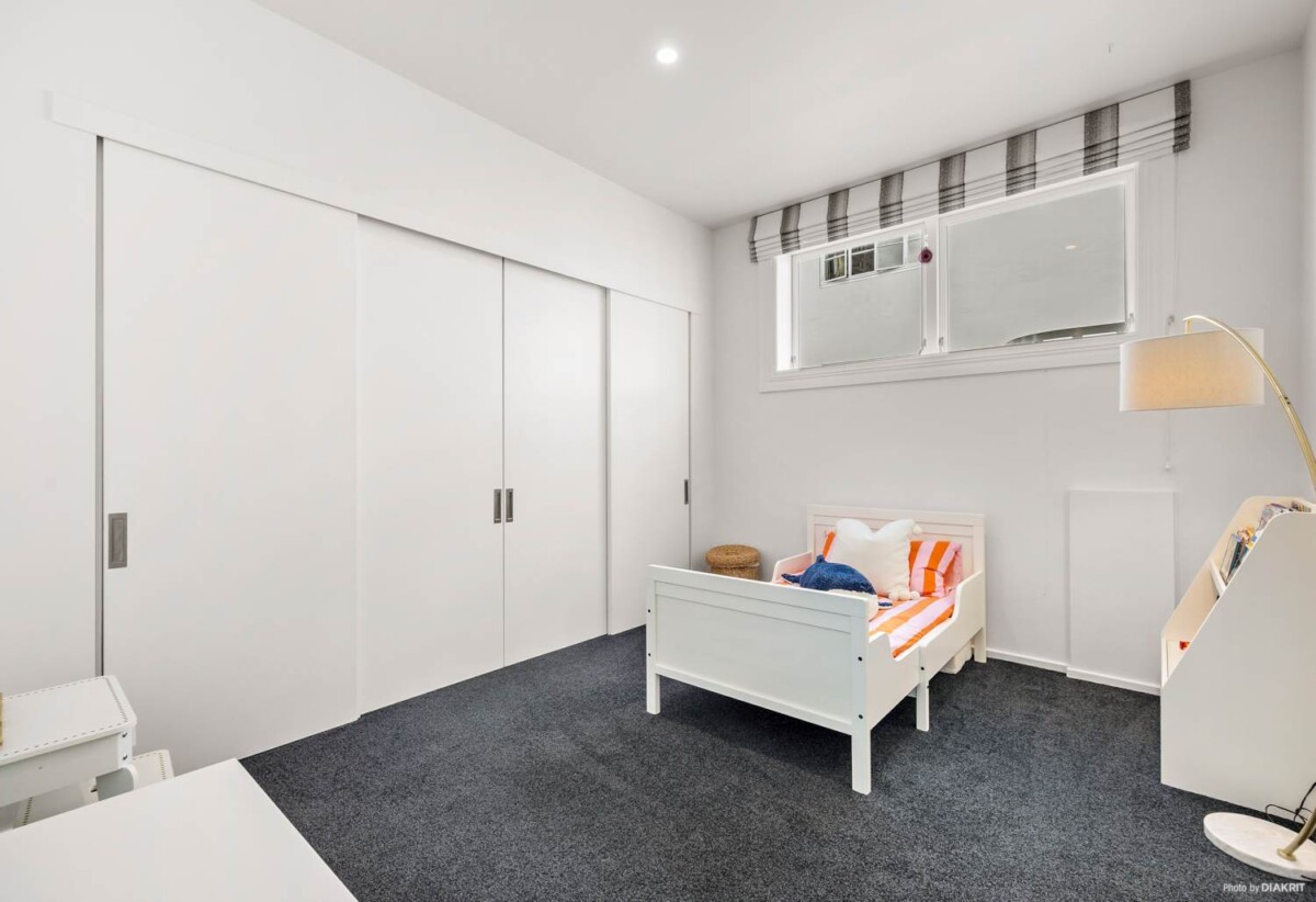 Auckland Girls’ Grammar School zone, Fully renovated, 198m2 2 beds + study room 2 baths 1 car park High St Penthouse apartment, Positioned steps from the City Rail Link transformation, 6A/55-57 High Street, City Centre, Auckland