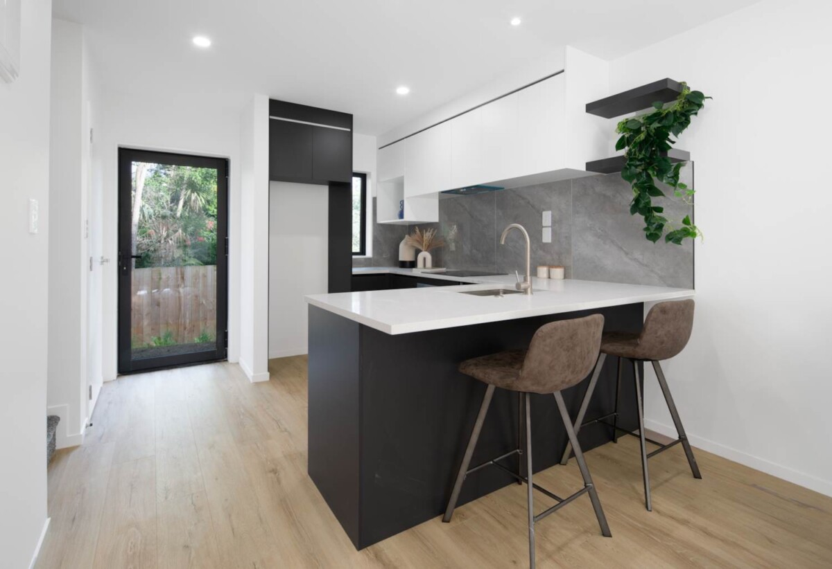 Enquire over $550,000, Brandnew 2 beds 1.5 baths home with car park, easy access to local shops, Westgate Mega Shopping Centre, schools, and public transport. 1 km to Massey High School, 7/16 Reynella Drive, Massey, Auckland