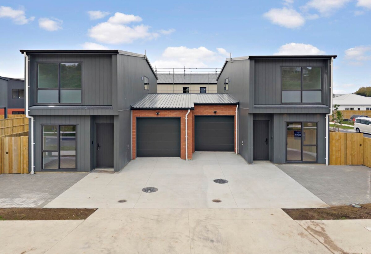 Brandnew 4 beds 2.5 baths home with garage, 1 ensuite ground floor, gas cooking, EV charger, close to Opaheke School and nearby reserves, Papakura town centre, motorway access, 16 Mangapu Road, Opaheke, Auckland