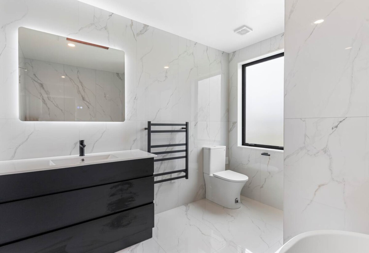 Brandnew 4 beds 2.5 baths home with garage, 1 ensuite ground floor, gas cooking, EV charger, close to Opaheke School and nearby reserves, Papakura town centre, motorway access, 16 Mangapu Road, Opaheke, Auckland