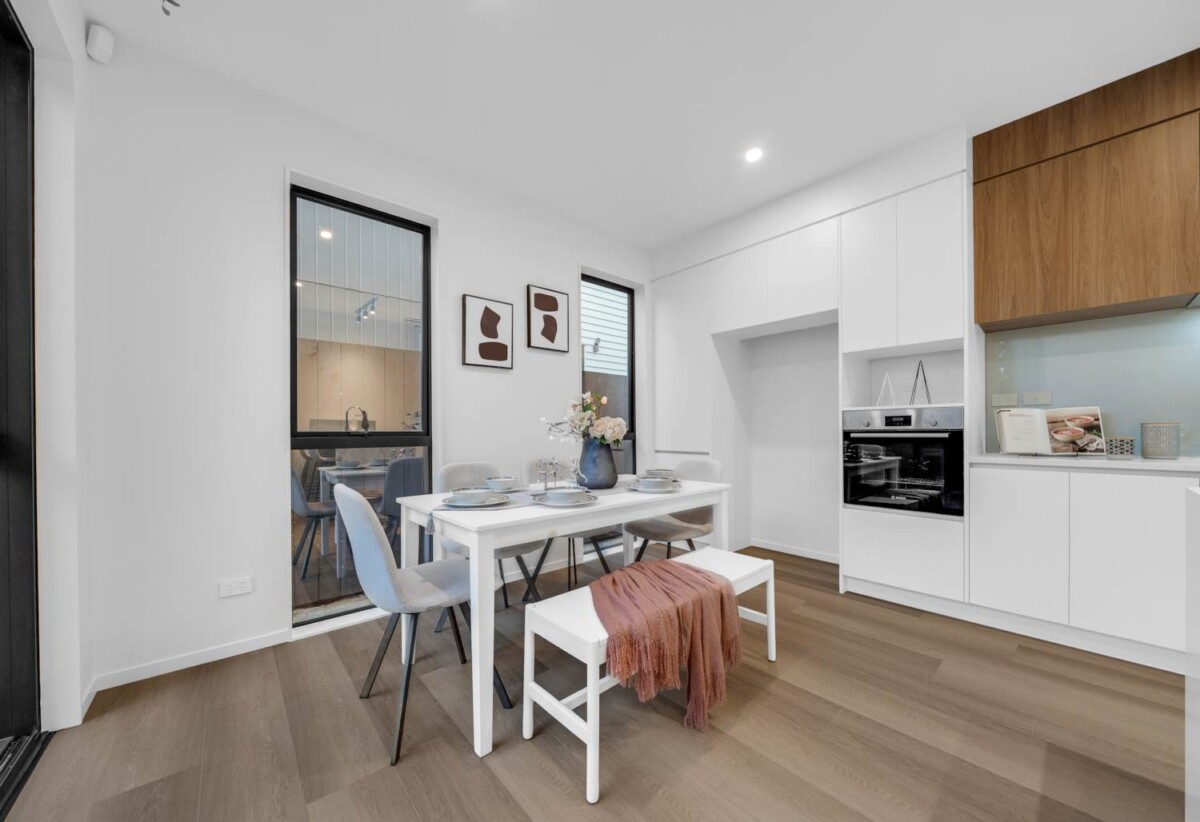 10 Years Stamford Warranty, Brandnew standalone 4 beds 2.5 baths home with garage, Just a short stroll to the picturesque Alan Wood Reserve, with scenic walkways and cycle paths, close to schools, shops, supermarkets, motorway access, 1.7 km to Avondale College, 3/47 Hendon Avenue, Mt Albert, Auckland