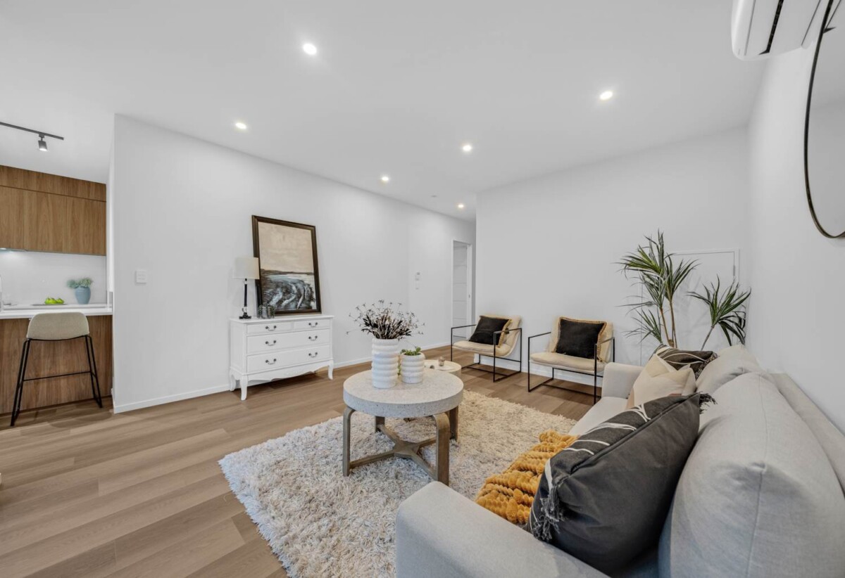 10 Years Stamford Warranty, Brandnew standalone 4 beds 2.5 baths home with garage, Just a short stroll to the picturesque Alan Wood Reserve, with scenic walkways and cycle paths, close to schools, shops, supermarkets, motorway access, 1.7 km to Avondale College, 3/47 Hendon Avenue, Mt Albert, Auckland