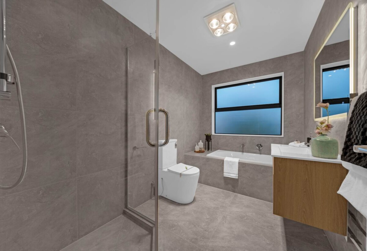 10 Years Stamford Warranty, Brandnew standalone 4 beds 2.5 baths home with garage, Just a short stroll to the picturesque Alan Wood Reserve, with scenic walkways and cycle paths, close to schools, shops, supermarkets, motorway access, 1.7 km to Avondale College, 3/47 Hendon Avenue, Mt Albert, Auckland
