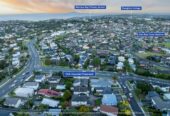 Rangitoto College zone, 5 beds 3 baths house with double garage on 407m2 section, close to shops, supermarkets, Albany Mall, motorway access, schools, 0.8 km to Pinehill School (Browns Bay), 14A Hauraki Crescent, Pinehill, Auckland