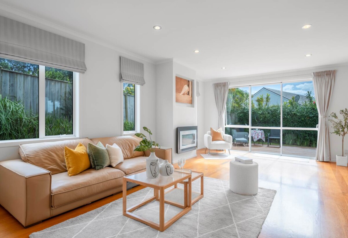 Rangitoto College zone, 5 beds 3 baths house with double garage on 407m2 section, close to shops, supermarkets, Albany Mall, motorway access, schools, 0.8 km to Pinehill School (Browns Bay), 14A Hauraki Crescent, Pinehill, Auckland