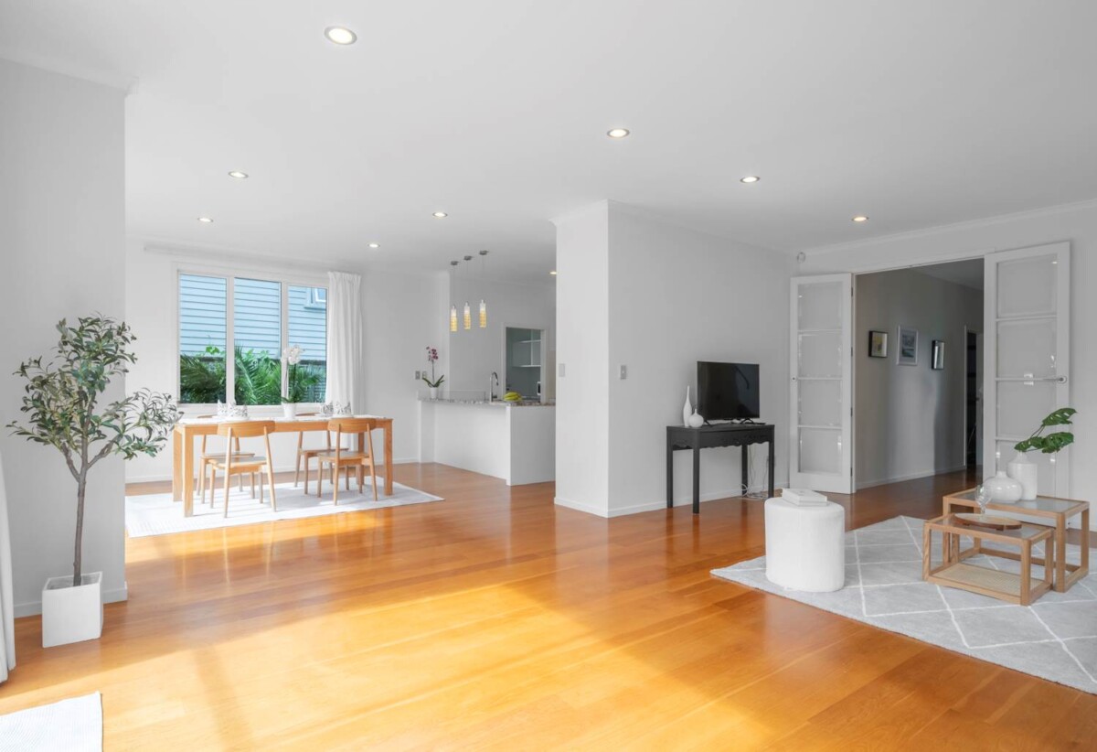 Rangitoto College zone, 5 beds 3 baths house with double garage on 407m2 section, close to shops, supermarkets, Albany Mall, motorway access, schools, 0.8 km to Pinehill School (Browns Bay), 14A Hauraki Crescent, Pinehill, Auckland