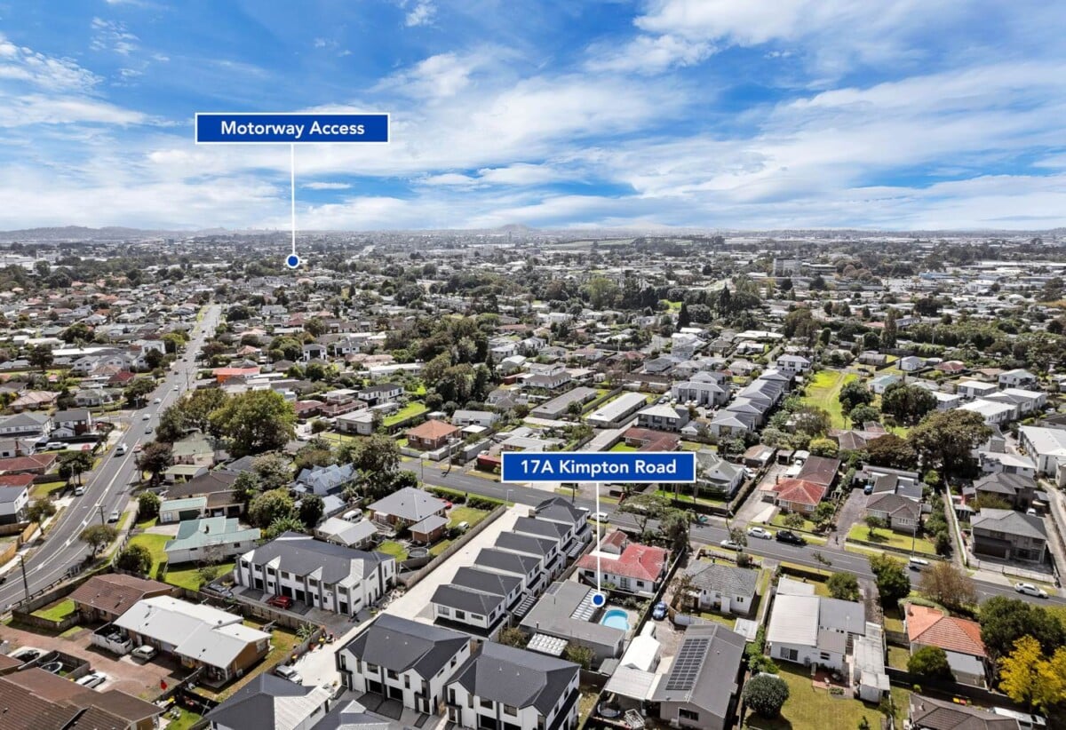2 beds 2 baths house with swimming pool, Fully lined and carpeted internal access garage, Recently fitted new carpets and new kitchen, Walking distance to Hunters Corner shopping centre, Easy access to SH1 motorway connections, 0.8 km to Papatoetoe East School and Papatoetoe High School, 17A Kimpton Road, Papatoetoe, Auckland