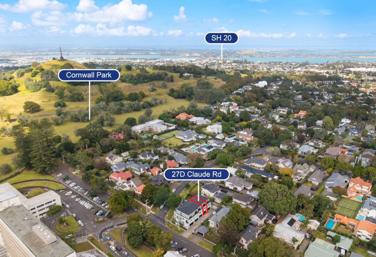 Double Grammar school zone, 4 beds 4 baths home with double garage, 2.1 km to Epsom Girls’ Grammar School, 3.1 km to Auckland Grammar, 27D Claude Road, Epsom, Auckland