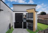 Brandnew 4 beds 2.5 baths house with garage on 244m2 section, close to parks, shops, schools, motorway access, 0.6 km to Papatoetoe South School, 9F Pah Road, Papatoetoe, Auckland
