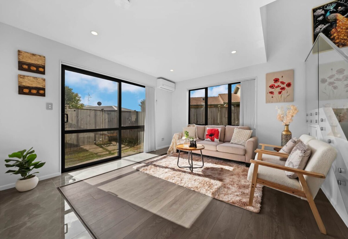 Brandnew 4 beds 2.5 baths house with garage on 244m2 section, close to parks, shops, schools, motorway access, 0.6 km to Papatoetoe South School, 9F Pah Road, Papatoetoe, Auckland