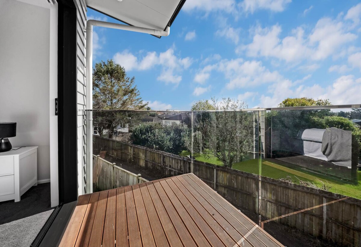 Brandnew 4 beds 2.5 baths house with garage on 244m2 section, close to parks, shops, schools, motorway access, 0.6 km to Papatoetoe South School, 9F Pah Road, Papatoetoe, Auckland
