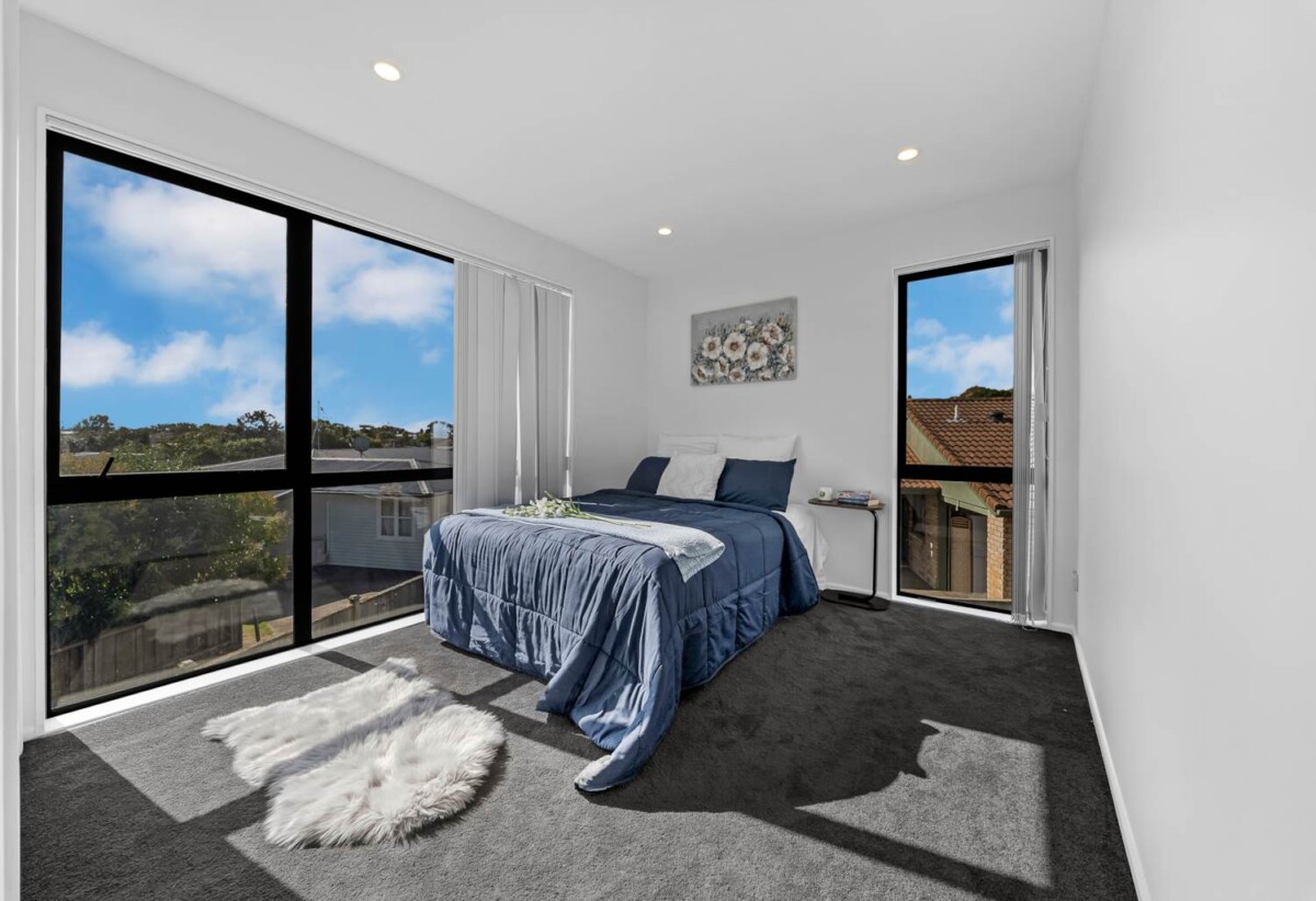 Brandnew 4 beds 2.5 baths house with garage on 244m2 section, close to parks, shops, schools, motorway access, 0.6 km to Papatoetoe South School, 9F Pah Road, Papatoetoe, Auckland
