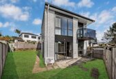 Brandnew 4 beds 2.5 baths house with garage on 244m2 section, close to parks, shops, schools, motorway access, 0.6 km to Papatoetoe South School, 9F Pah Road, Papatoetoe, Auckland