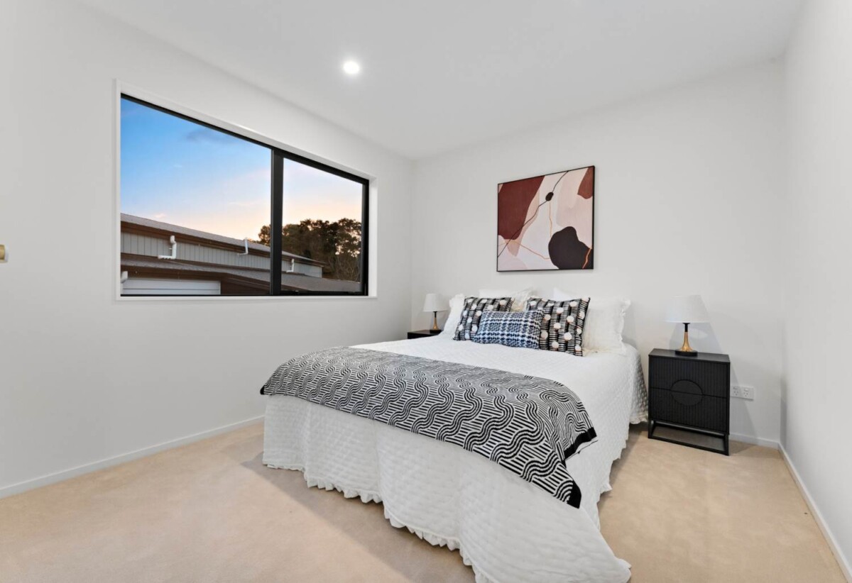 10-year Master Build Guarantee plus a 12-month maintenance warranty, Freehold 4 beds 2.5 baths Duplex home with garage, easy access to train stations, local shops, and motorway links, schools, nearby Opanuku Stream Walkway, 0.6 km to Henderson South School, 13d Tabitha Crescent, Henderson, Auckland