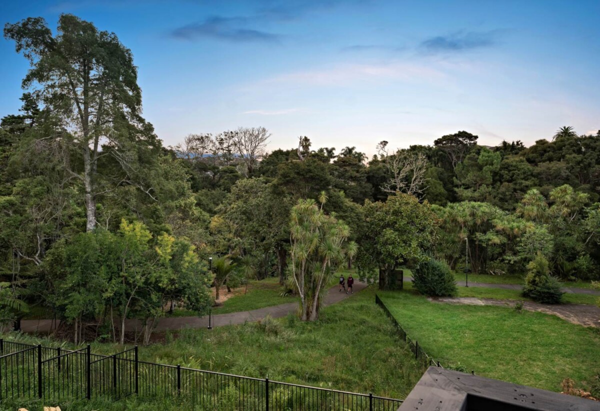10-year Master Build Guarantee plus a 12-month maintenance warranty, Freehold 4 beds 2.5 baths Duplex home with garage, easy access to train stations, local shops, and motorway links, schools, nearby Opanuku Stream Walkway, 0.6 km to Henderson South School, 13d Tabitha Crescent, Henderson, Auckland