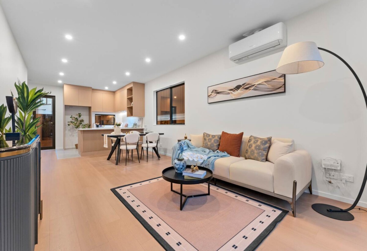 Brandnew freehold 4 beds 2 baths home with garage, close to transport, shops, and local amenities, schools, 0.6 km to Henderson South School, 13a Tabitha Crescent, Henderson, Auckland