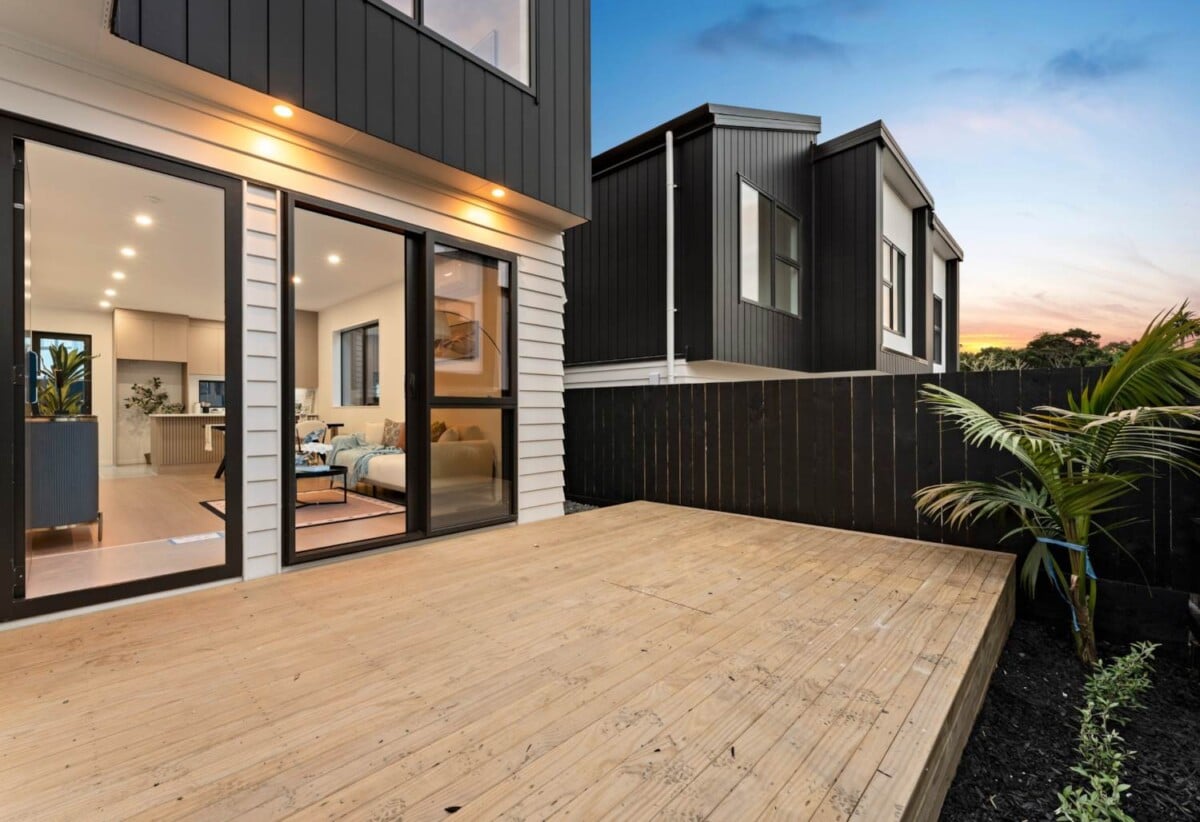 Brandnew freehold 4 beds 2 baths home with garage, close to transport, shops, and local amenities, schools, 0.6 km to Henderson South School, 13a Tabitha Crescent, Henderson, Auckland