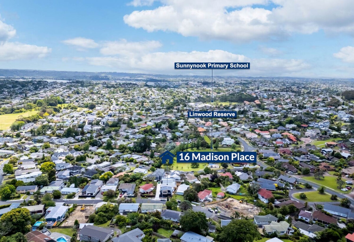 Double Westlake school zone, Brandnew standalone 4 beds 2.5 baths home with garage, Private garden and deck, close to schools, shops, parks, motorway access, 0.5 km to Wairau Intermediate School, 4/ 16 Madison Place, Forrest Hill, Auckland