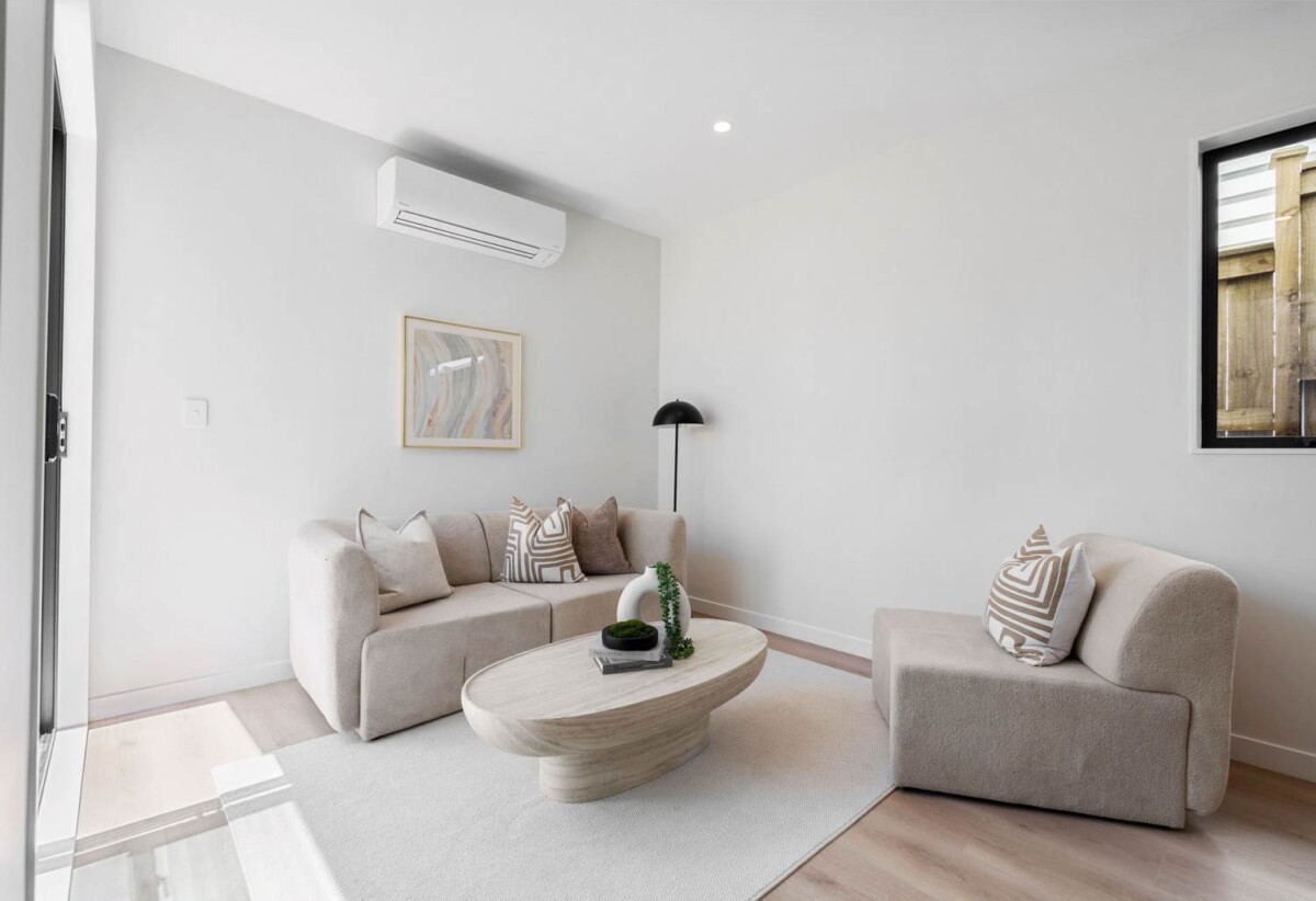 Double Westlake school zone, Brandnew standalone 4 beds 2.5 baths home with garage, Private garden and deck, close to schools, shops, parks, motorway access, 0.5 km to Wairau Intermediate School, 2/ 16 Madison Place, Forrest Hill, Auckland