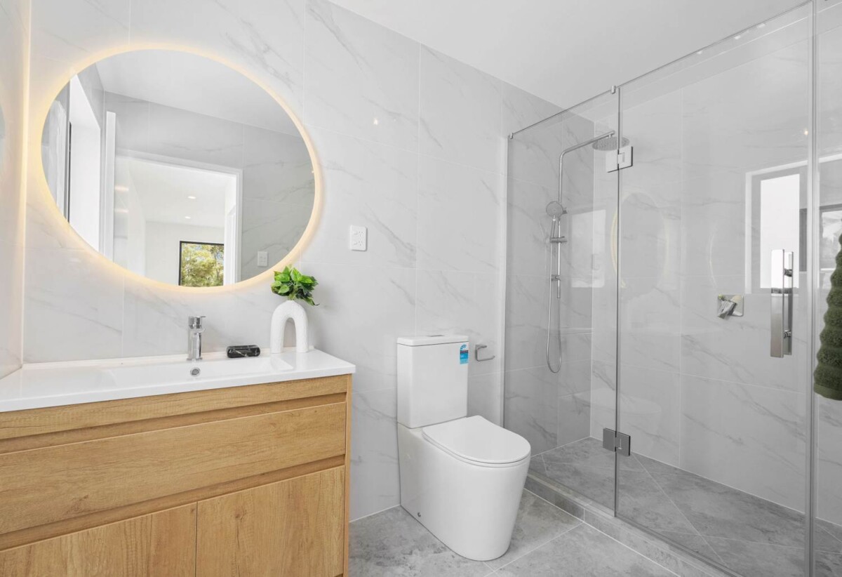 Double Westlake school zone, Brandnew standalone 4 beds 2.5 baths home with garage, Private garden and deck, close to schools, shops, parks, motorway access, 0.5 km to Wairau Intermediate School, 2/ 16 Madison Place, Forrest Hill, Auckland