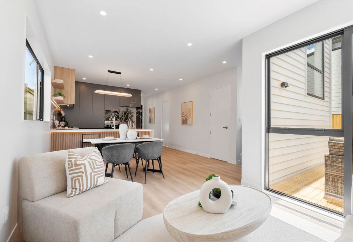 Double Westlake school zone, Brandnew standalone 4 beds 2.5 baths home with garage, Private garden and deck, close to schools, shops, parks, motorway access, 0.5 km to Wairau Intermediate School, 2/ 16 Madison Place, Forrest Hill, Auckland