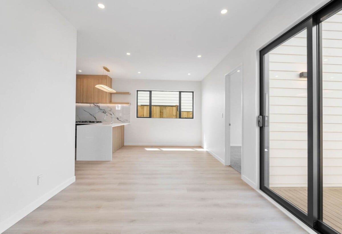 Double Westlake school zone, Brandnew standalone 4 beds 2.5 baths home with garage, Private garden and deck, close to schools, shops, parks, motorway access, 0.5 km to Wairau Intermediate School, 3/ 16 Madison Place, Forrest Hill, Auckland