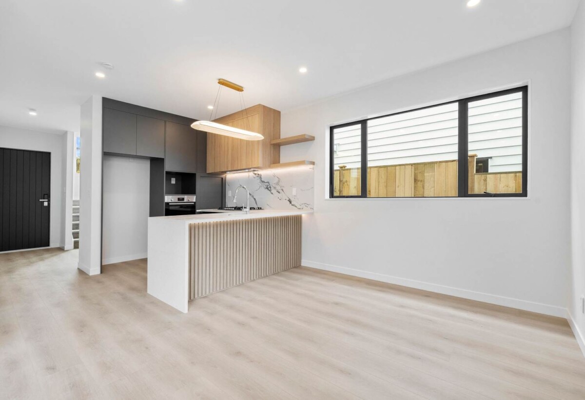 Double Westlake school zone, Brandnew standalone 4 beds 2.5 baths home with garage, Private garden and deck, close to schools, shops, parks, motorway access, 0.5 km to Wairau Intermediate School, 3/ 16 Madison Place, Forrest Hill, Auckland