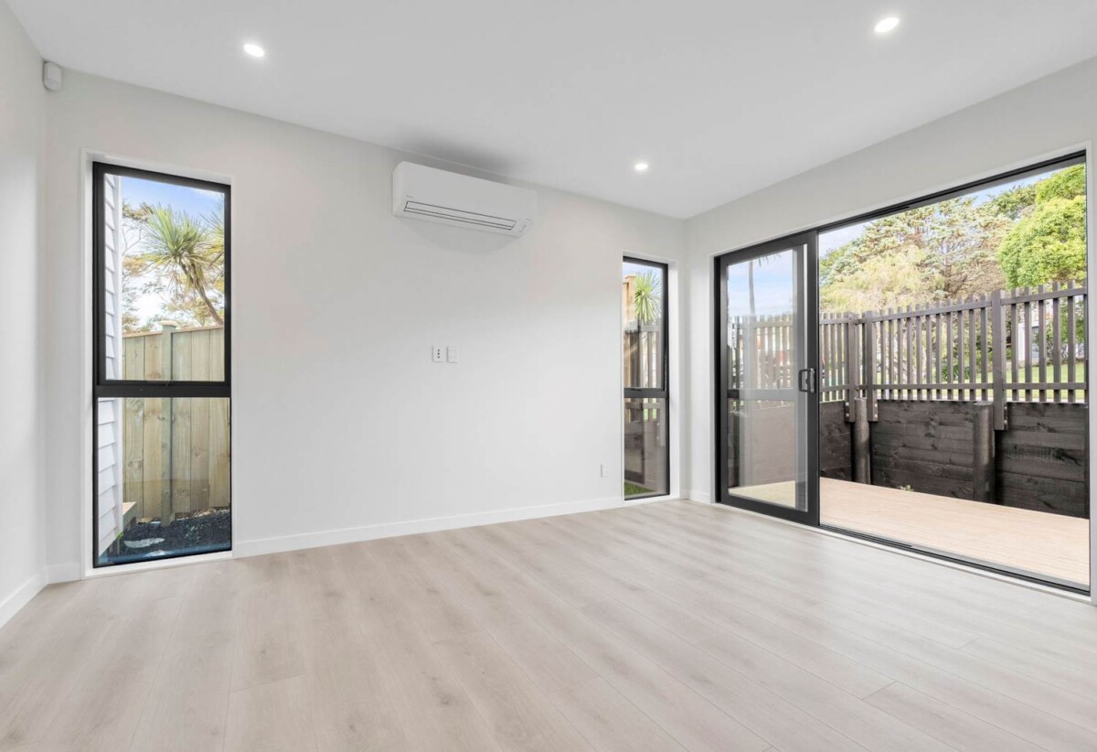 10-Year Master Build Guarantee, Double Westlake school zone, Brandnew standalone 4 beds 2.5 baths home with garage, Private garden and deck, close to schools, shops, parks, motorway access, 0.5 km to Wairau Intermediate School, 1/ 16 Madison Place, Forrest Hill, Auckland