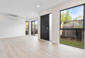 10-Year Master Build Guarantee, Double Westlake school zone, Brandnew standalone 4 beds 2.5 baths home with garage, Private garden and deck, close to schools, shops, parks, motorway access, 0.5 km to Wairau Intermediate School, 1/ 16 Madison Place, Forrest Hill, Auckland