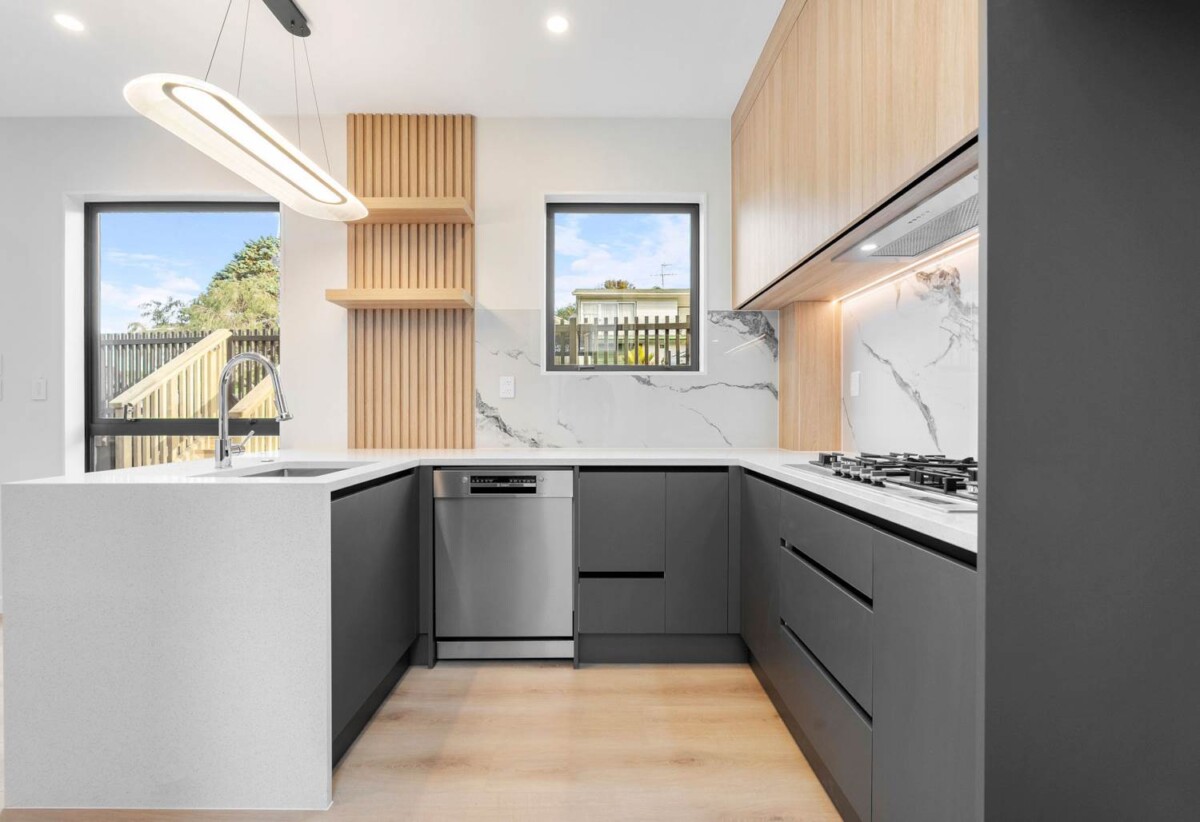 10-Year Master Build Guarantee, Double Westlake school zone, Brandnew standalone 4 beds 2.5 baths home with garage, Private garden and deck, close to schools, shops, parks, motorway access, 0.5 km to Wairau Intermediate School, 1/ 16 Madison Place, Forrest Hill, Auckland