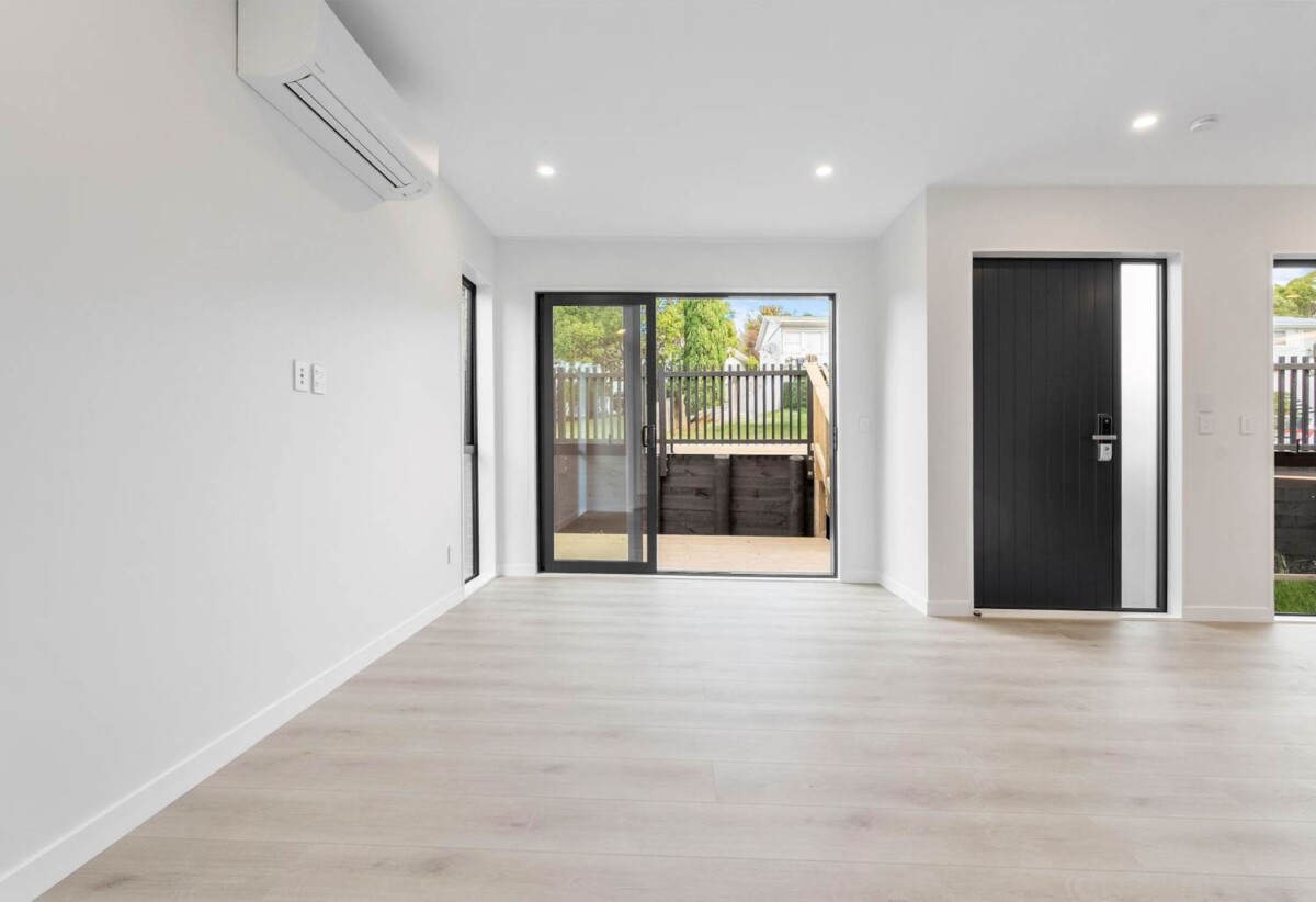 10-Year Master Build Guarantee, Double Westlake school zone, Brandnew standalone 4 beds 2.5 baths home with garage, Private garden and deck, close to schools, shops, parks, motorway access, 0.5 km to Wairau Intermediate School, 1/ 16 Madison Place, Forrest Hill, Auckland