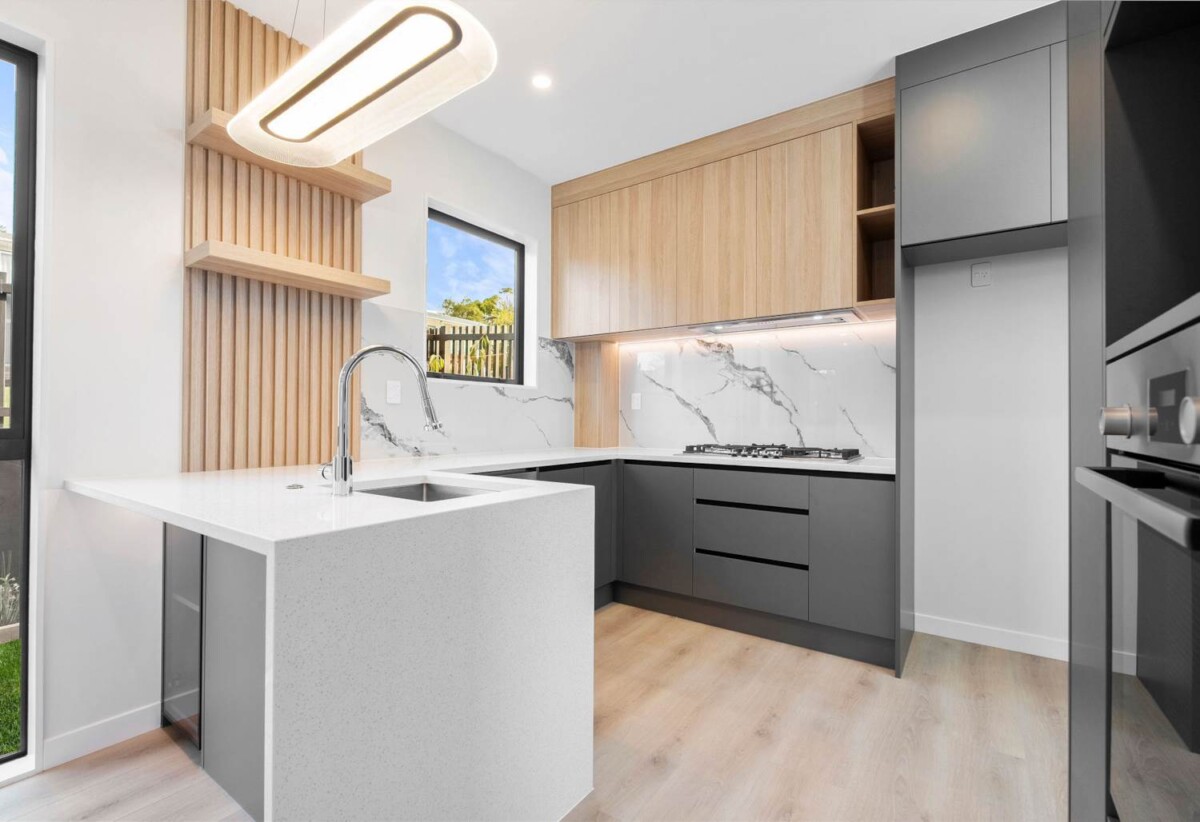 10-Year Master Build Guarantee, Double Westlake school zone, Brandnew standalone 4 beds 2.5 baths home with garage, Private garden and deck, close to schools, shops, parks, motorway access, 0.5 km to Wairau Intermediate School, 1/ 16 Madison Place, Forrest Hill, Auckland