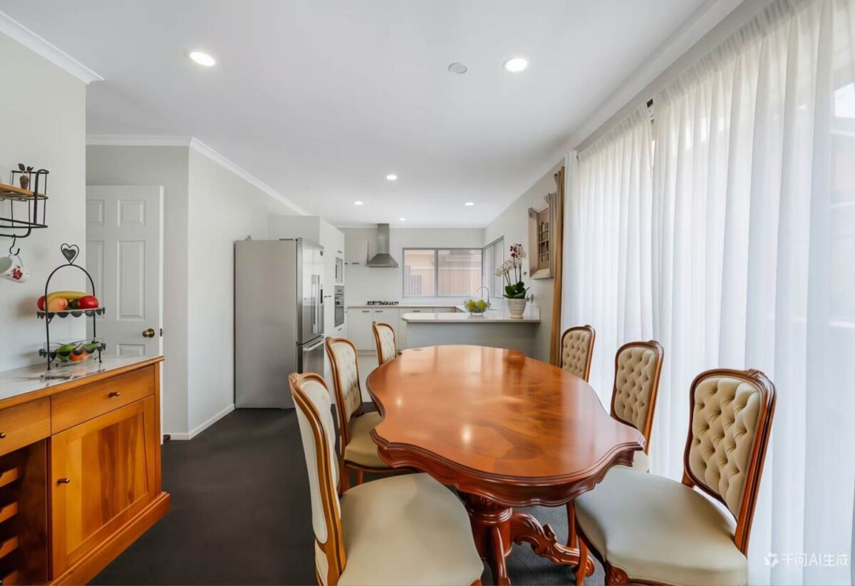 Must sell, Vendor Has Bought, 4 beds 3 baths house with double garage, within walking distance to Meadowlands Shopping Centre and only a short drive to Botany Town Centre. close to golf club, schools, zoned for helly Park School, Somerville Intermediate, and Howick College, 5/168 Whitford Road, Somerville, Auckland