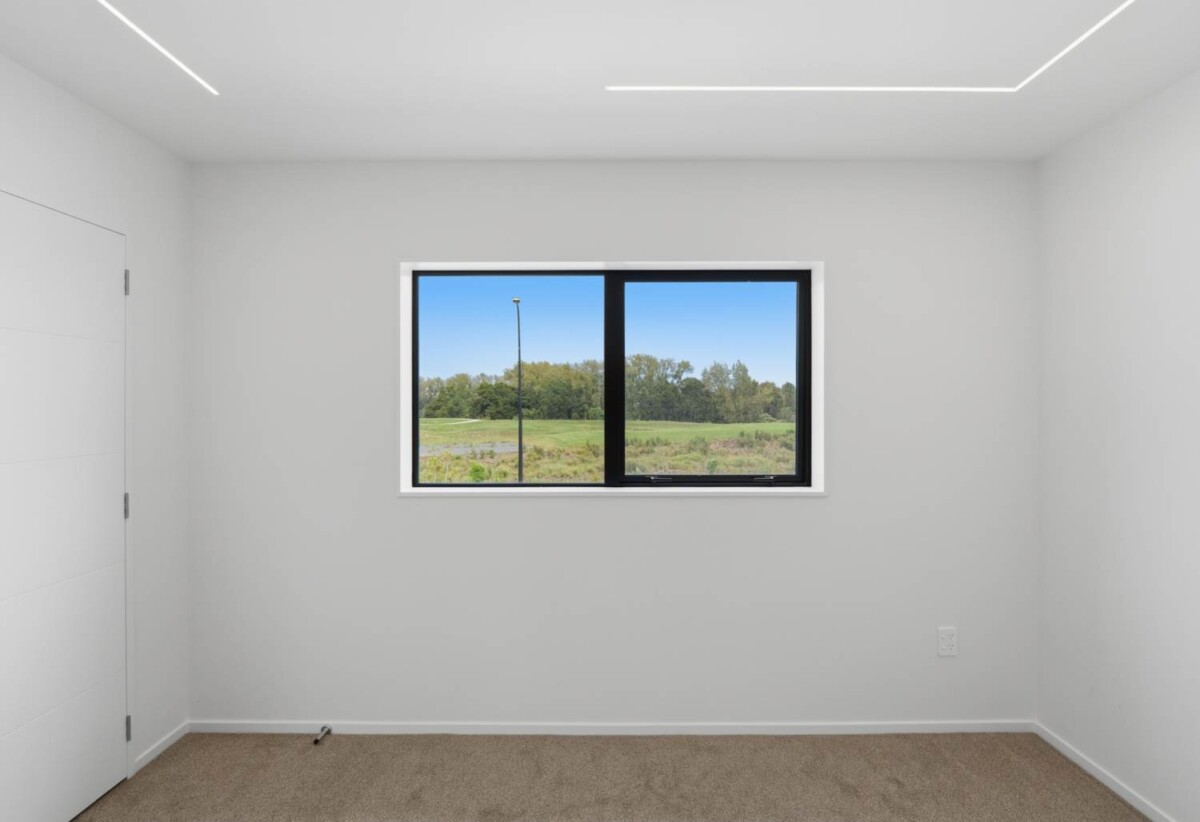 Affordable Parkside Living, Brandnew 2 beds + study room 1 bath home with car park, 0.8 km to Opaheke School, 85 Otuwairoa Esplanade, Papakura, Auckland