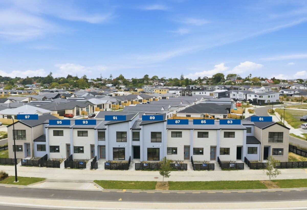 Affordable Parkside Living, Brandnew 2 beds + study room 1 bath home with car park, 0.8 km to Opaheke School, 85 Otuwairoa Esplanade, Papakura, Auckland