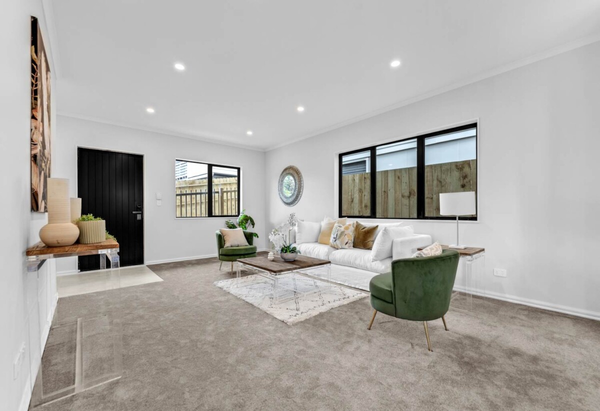 Move-in ready, Brandnew standalone 4 beds 2.5 baths home with garage, minutes from Pakuranga Plaza, Highland Park Shopping Centre, Pak’n Save, local parks, schools, 0.6 km to Riverhills School, 76A Ennis Avenue, Pakuranga Heights, Auckland