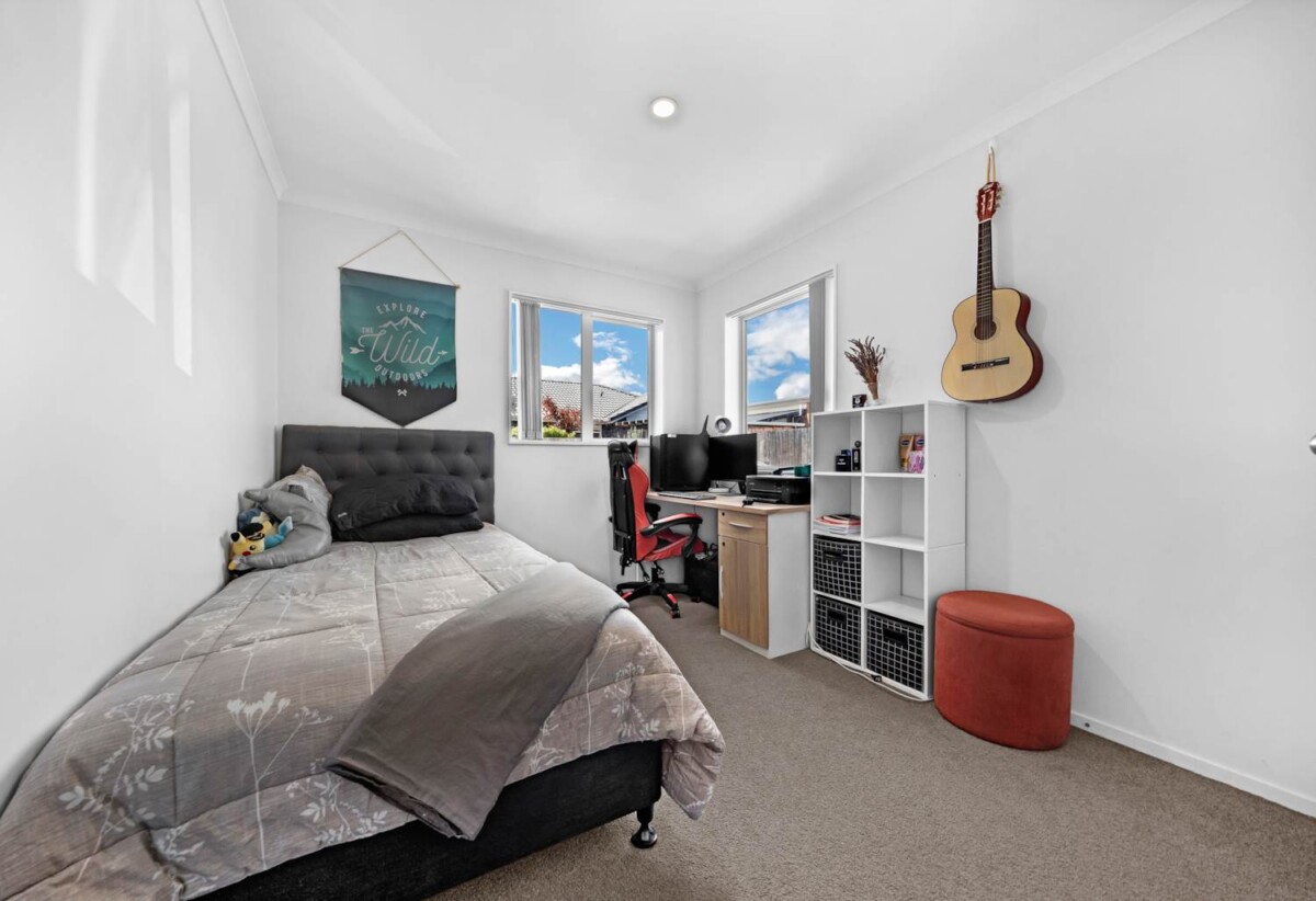 Brick and tile 3 beds 2 baths house with garage on 307m2 section, Expansive covered deck, close to Maukau shopping centre, schools, motorway access, 0.8 km to Wiri Central School and Manurewa High School, 3 Totara Meadows Court, Wiri, Auckland
