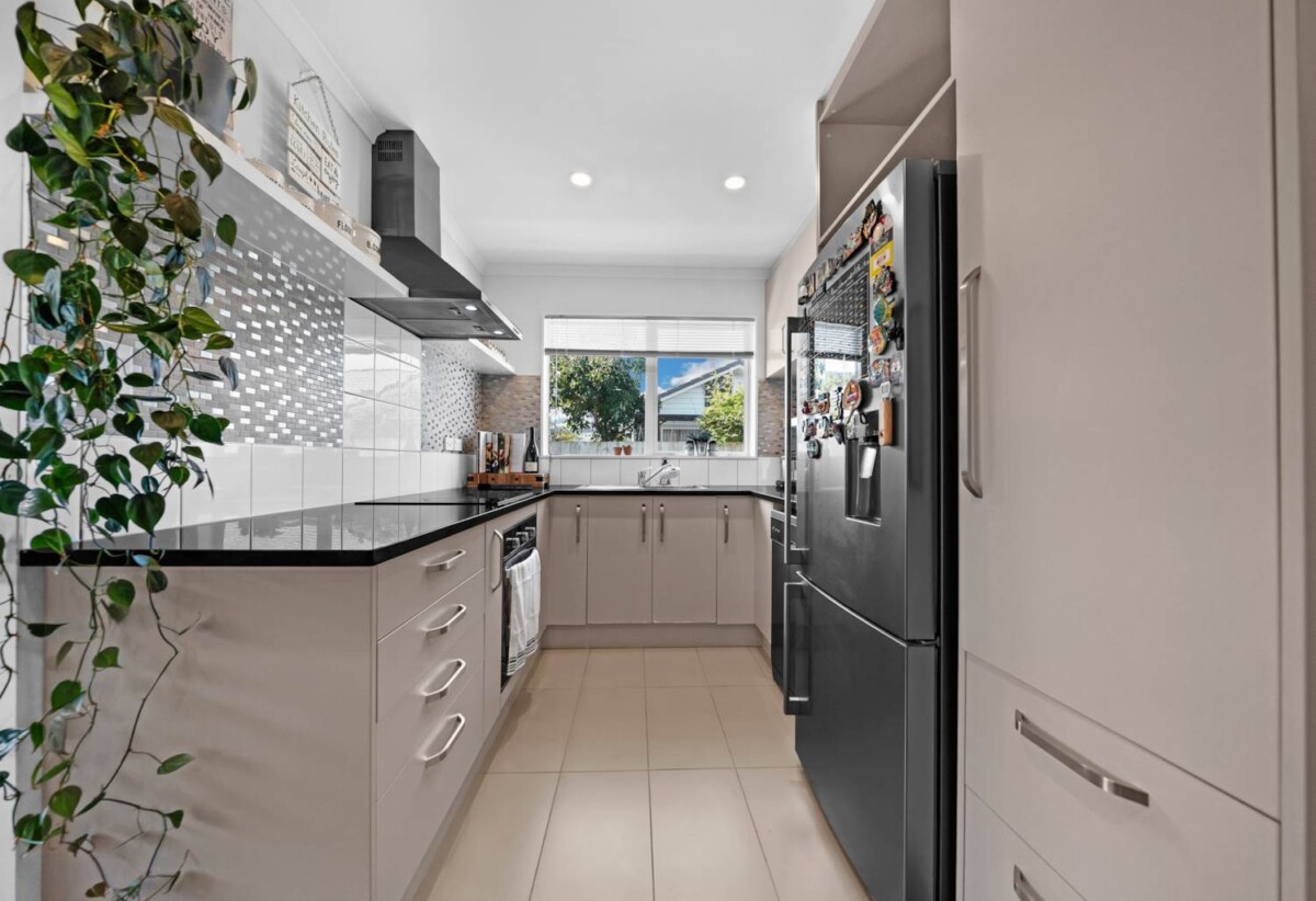 Brick and tile 3 beds 2 baths house with garage on 307m2 section, Expansive covered deck, close to Maukau shopping centre, schools, motorway access, 0.8 km to Wiri Central School and Manurewa High School, 3 Totara Meadows Court, Wiri, Auckland