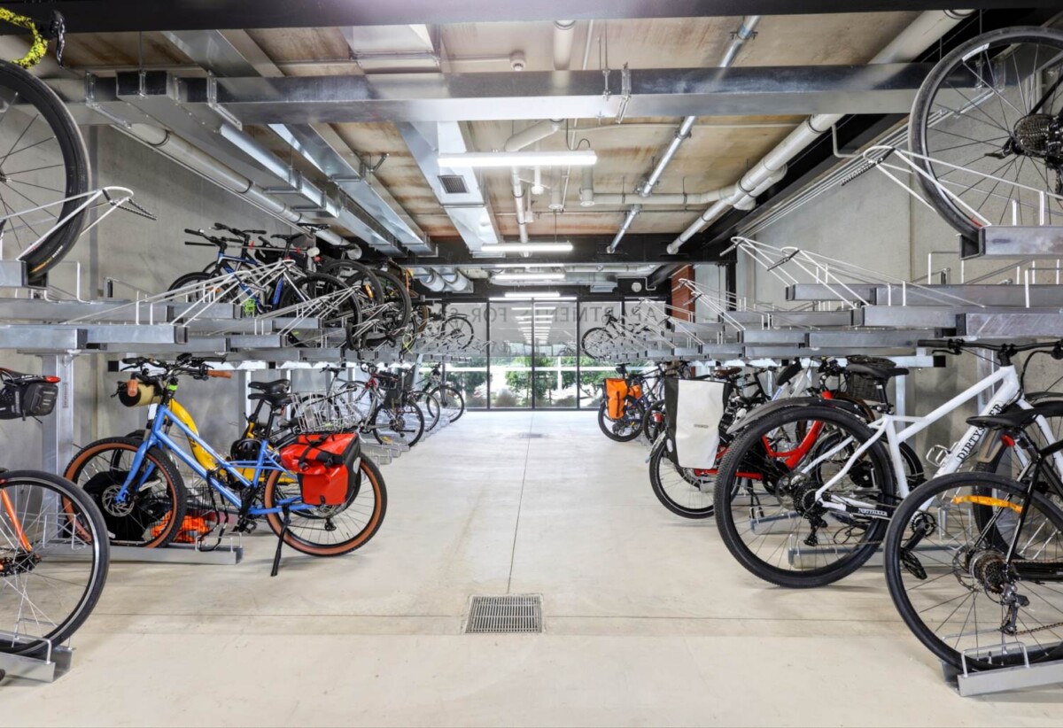 2 beds 1 bath 1 car park apartment, 72m² internal + 4m² balcony, close to shops, parks, schools, motorway access, 0.9 km to Waterview School, 102/2A Te Ara Taurapa, Pt Chevalier, Auckland