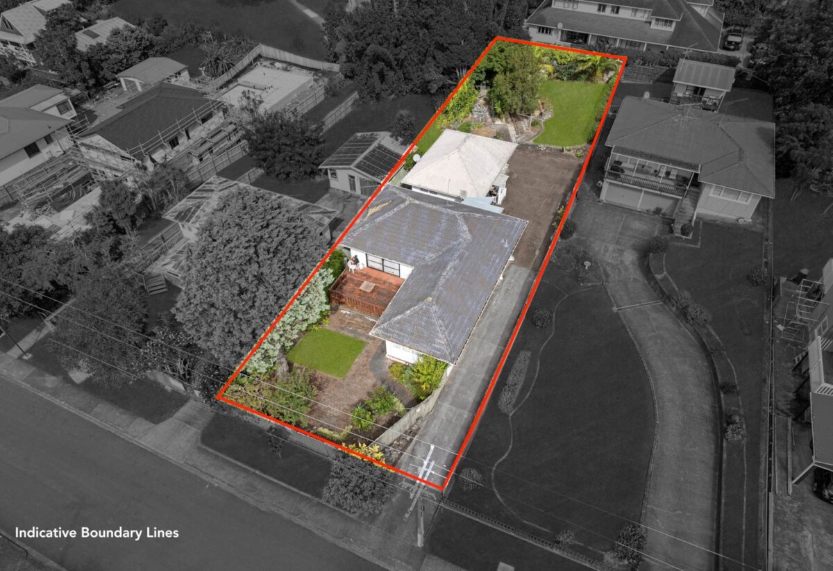 3 beds house + sleepout on 809m2 section, zoned Residential – Terrace Housing and Apartment Building Zone (THAB), Walkable to transport links, shopping malls, parks, and daily amenities, 0.5 km to Tirimoana School, 11 Cron Avenue, Te Atatu South, Auckland