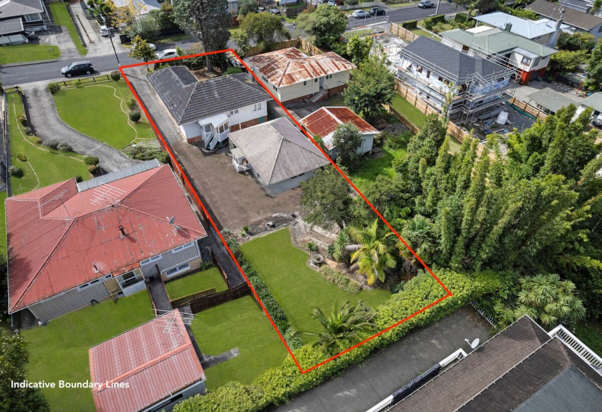 3 beds house + sleepout on 809m2 section, zoned Residential – Terrace Housing and Apartment Building Zone (THAB), Walkable to transport links, shopping malls, parks, and daily amenities, 0.5 km to Tirimoana School, 11 Cron Avenue, Te Atatu South, Auckland