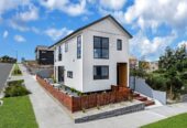 Brandnew 3 beds 2.5 baths house with 2 car parks, Zoned for Whenuapai School, Massey High School, and St Paul’s School (Massey). quick and convenient access to Motorway 16 and 18, and just minutes from Westgate and Northwest shopping centres, 20 Mairehau Street, Westgate, Auckland